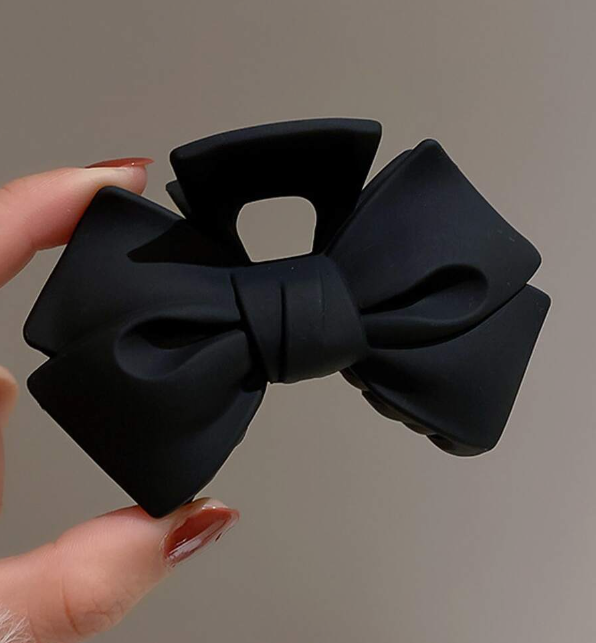 pince cheveux noir aesthetic accessoires cheveux glama